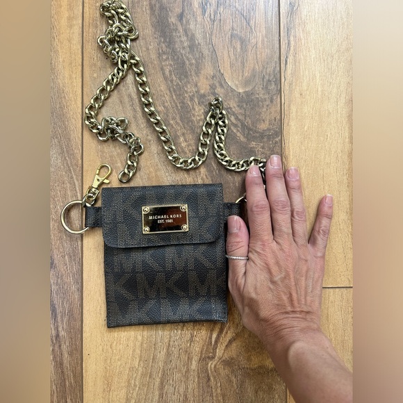 Pattern Print Chain Link Waist Bag - Picture 9 of 9